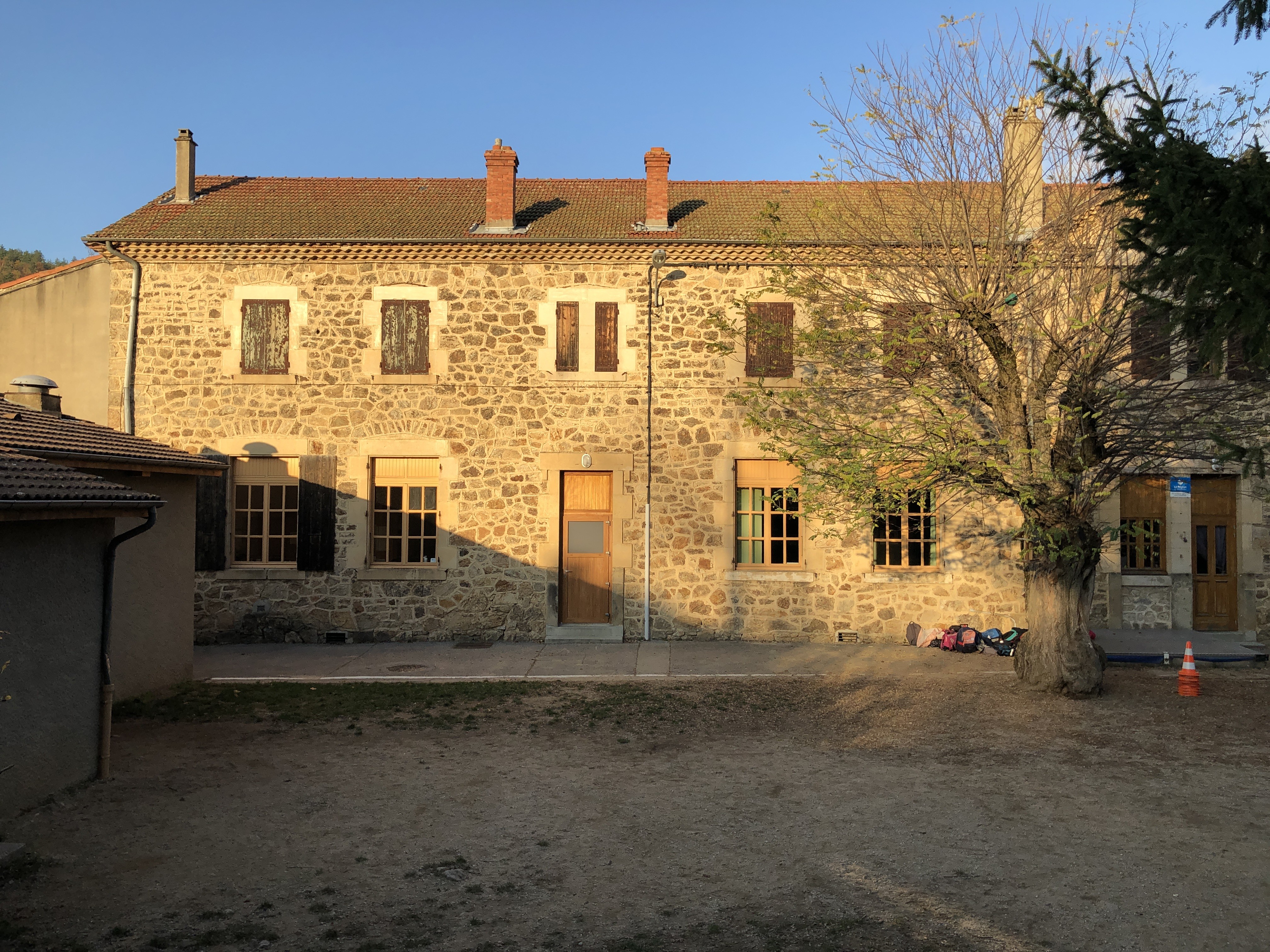 La mairie - école