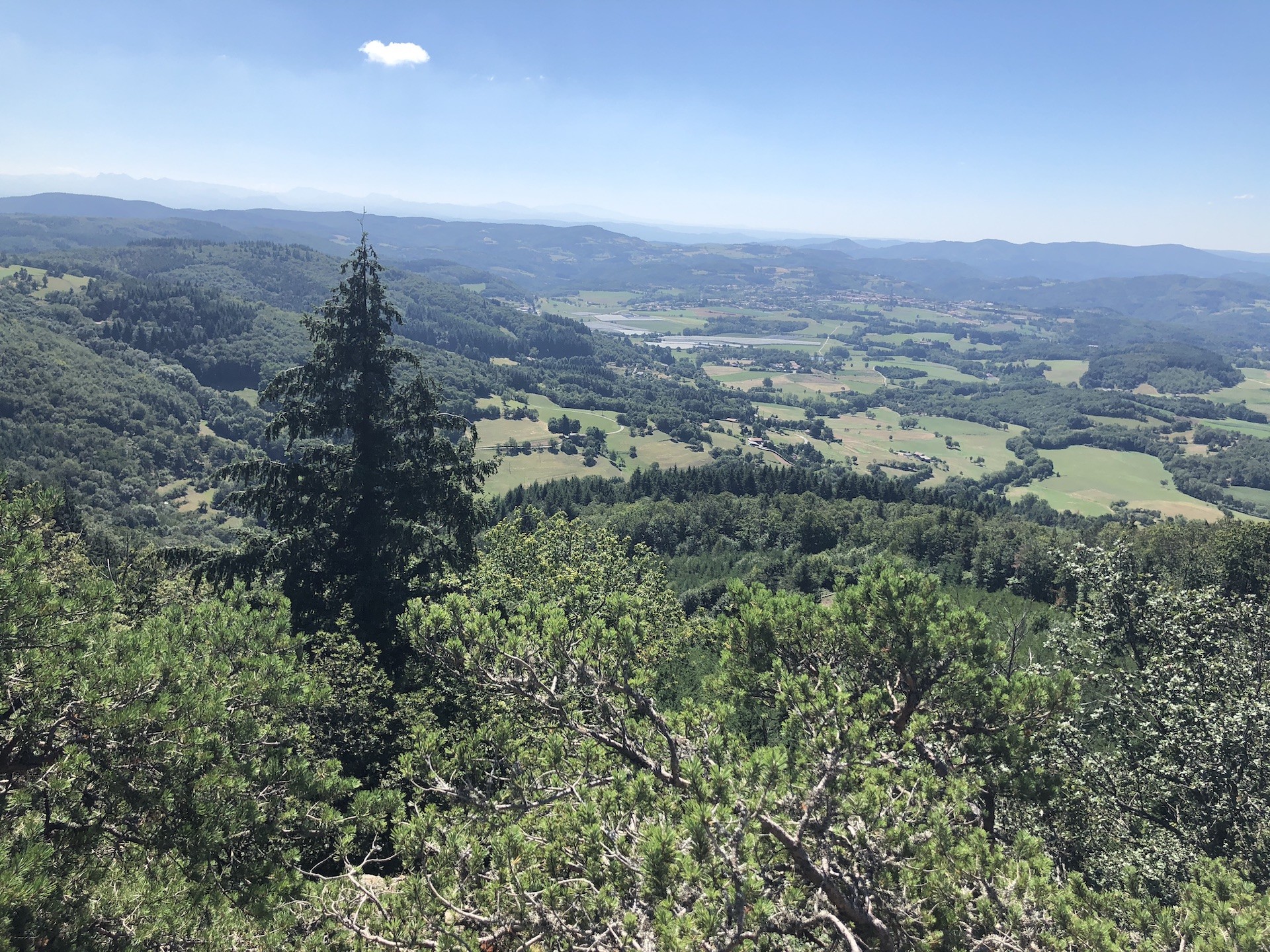 Le panorama du Serre de la Roue en direction du Sud