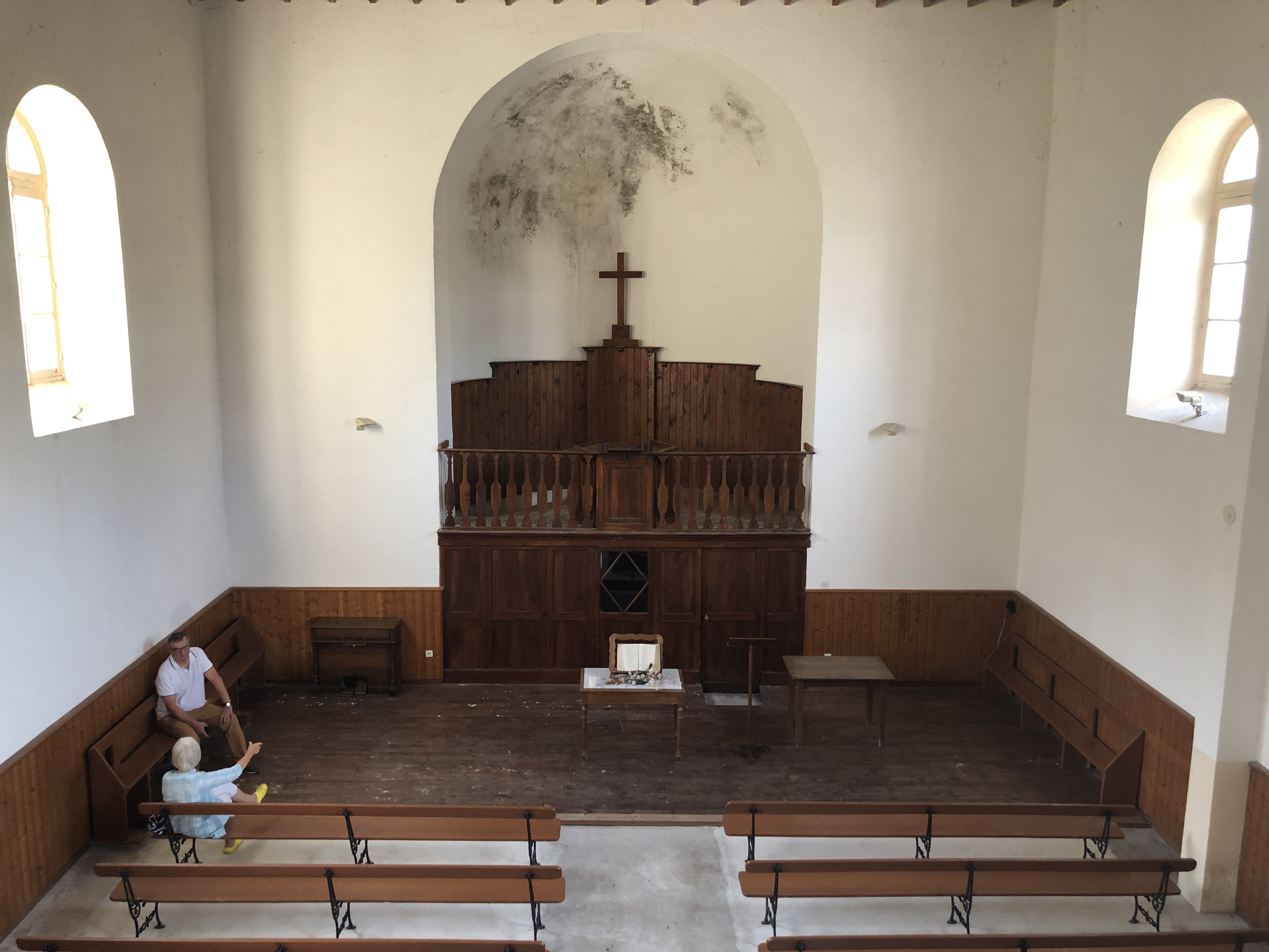 L'intérieur du temple de Grozon