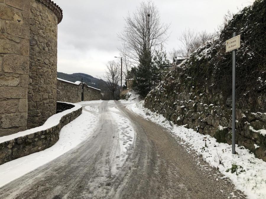 01 neige dans les rues de saint barthe lemy 06 jan 21