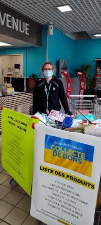 12 la responsable de la collecte des dons a superu