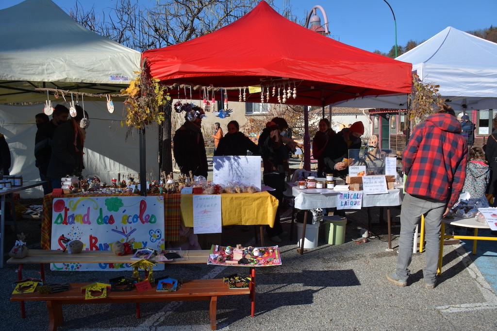 Le stand de l'Amicale Laïque