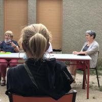 Mauricette Roche évoque le fonctionnement de l'Inter-Associations