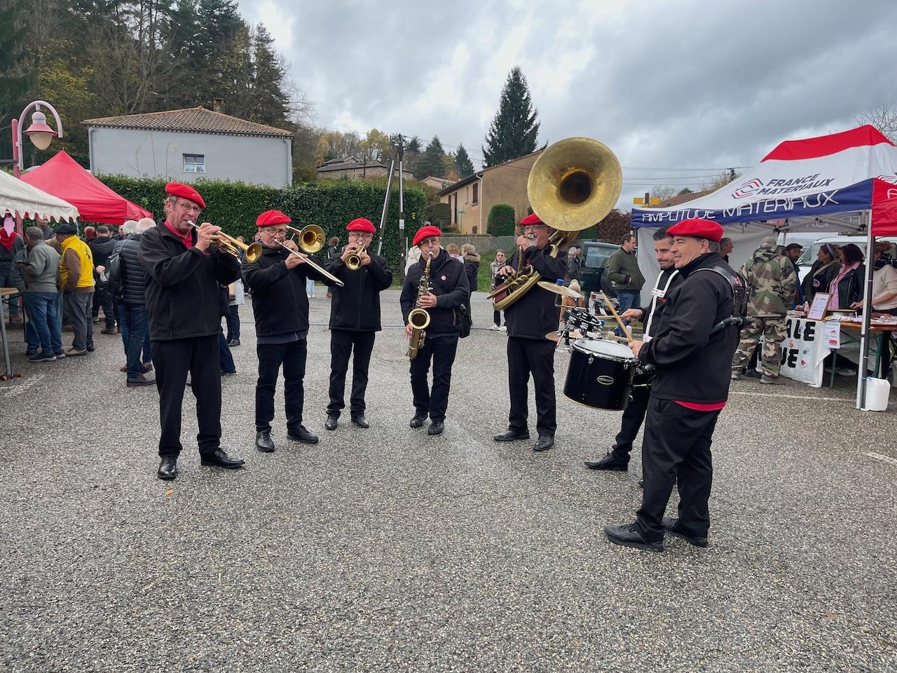 Le P'tit Bazar, de Bourg-les-Valence, en charge de l'animation musicale