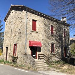 La boulangerie avec des volets neufs