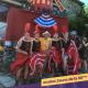 Maillot jaune et les danseuses photo catherine balthazard carre e