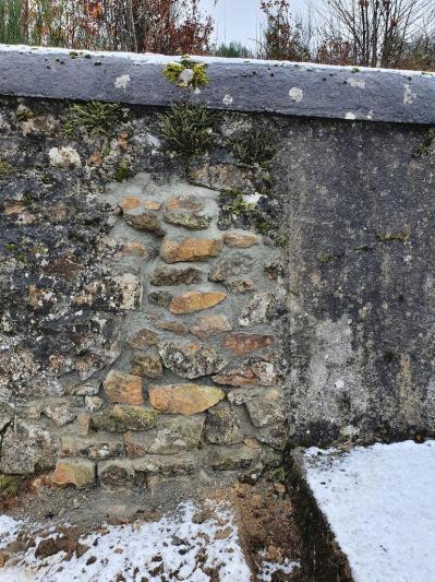 Mur du cimetie re de grozon