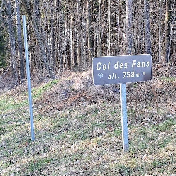 Panneaux vandalise s au col des fans 19 jan 22 carre e