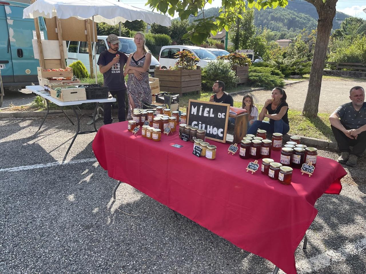 Les miels de Christophe Feuillet et les fruits de Rémi Villeneuve